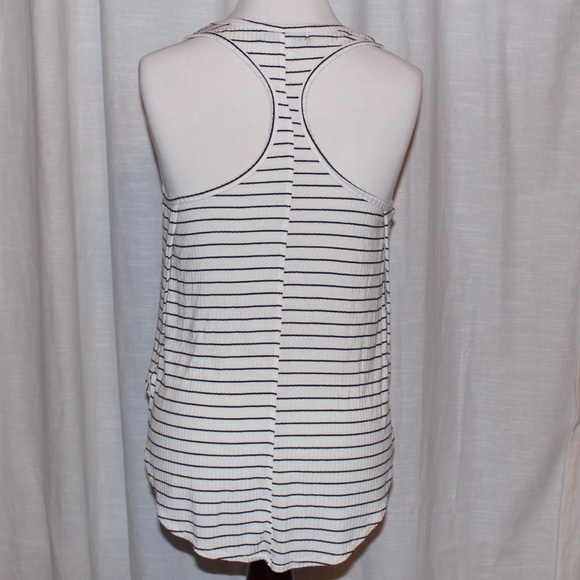 Striped Francesca’s Tank top - Picture 4 of 4